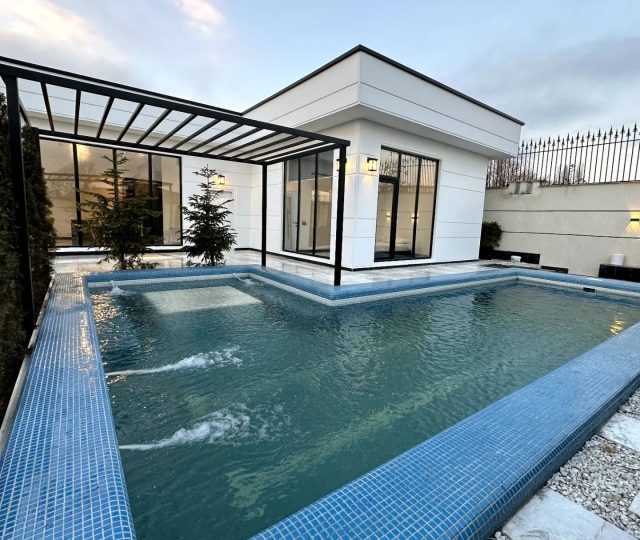 8,400,000,000