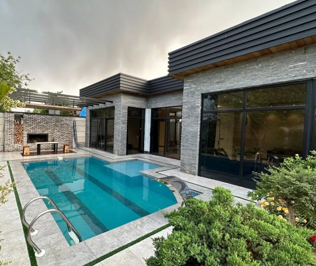 ویلا مدرن با آب شرب روستا